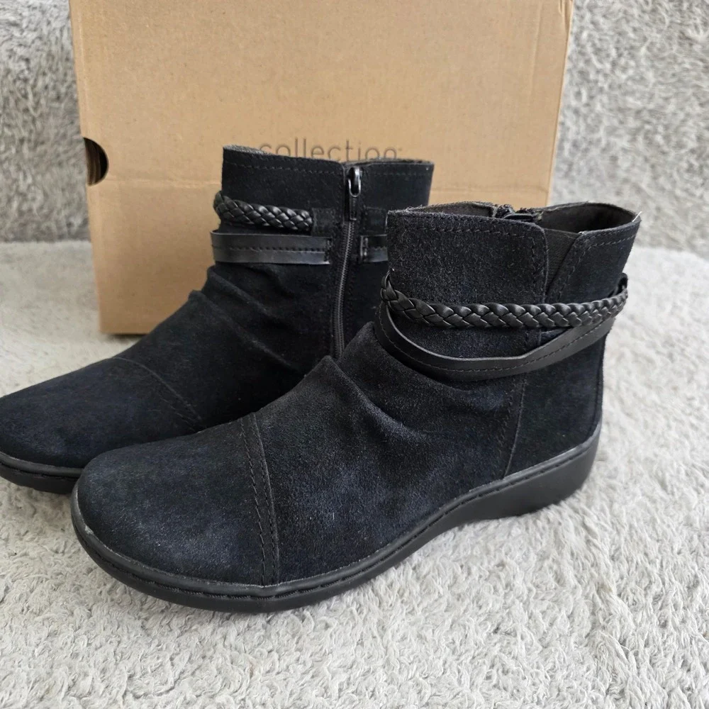 Clarks Cora Black Suede Braided Slouchy Leather Ankle Boots Booties ‎ 8M NEW